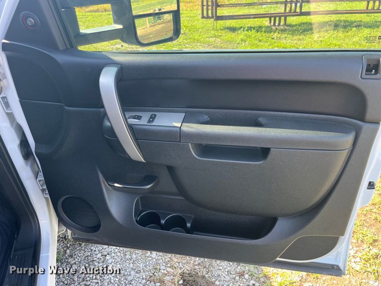 image for item EK8931 2011 Chevrolet  Silverado 1500 Ext. Cab pickup truck