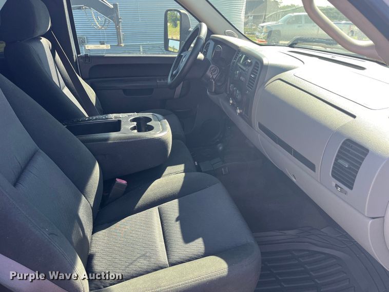 image for item EK8931 2011 Chevrolet  Silverado 1500 Ext. Cab pickup truck