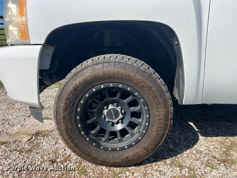 image for item EK8931 2011 Chevrolet  Silverado 1500 Ext. Cab pickup truck