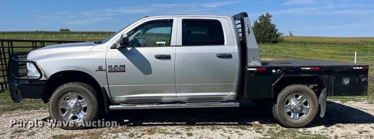 image for item EK8932 2015 Dodge Ram 3500HD Crew Cab flatbed pickup truck