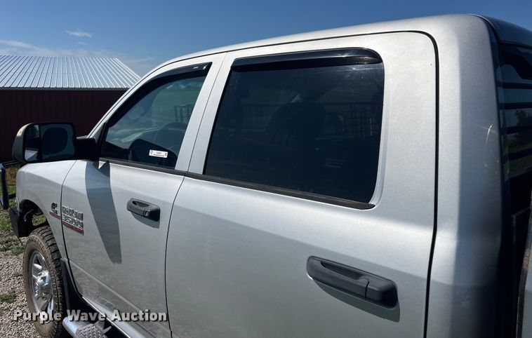 image for item EK8932 2015 Dodge Ram 3500HD Crew Cab flatbed pickup truck