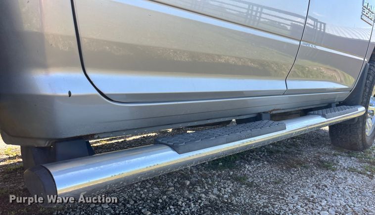 image for item EK8932 2015 Dodge Ram 3500HD Crew Cab flatbed pickup truck