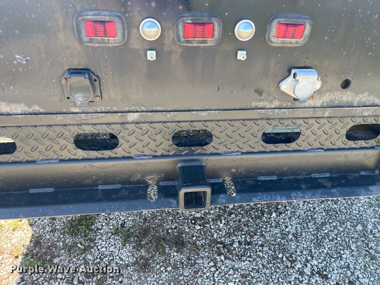 image for item EK8932 2015 Dodge Ram 3500HD Crew Cab flatbed pickup truck