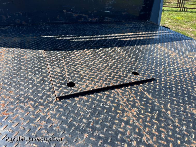 image for item EK8932 2015 Dodge Ram 3500HD Crew Cab flatbed pickup truck