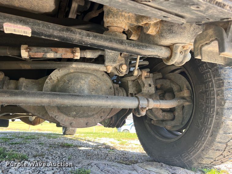 image for item EK8932 2015 Dodge Ram 3500HD Crew Cab flatbed pickup truck