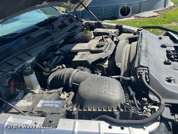 image for item EK8932 2015 Dodge Ram 3500HD Crew Cab flatbed pickup truck