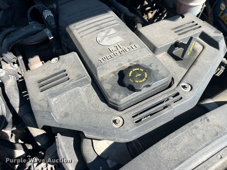 image for item EK8932 2015 Dodge Ram 3500HD Crew Cab flatbed pickup truck