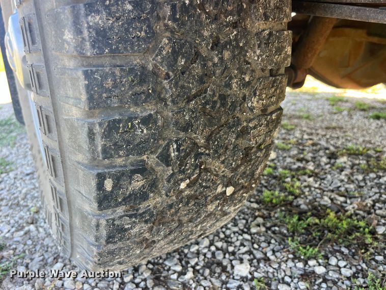 image for item EK8932 2015 Dodge Ram 3500HD Crew Cab flatbed pickup truck