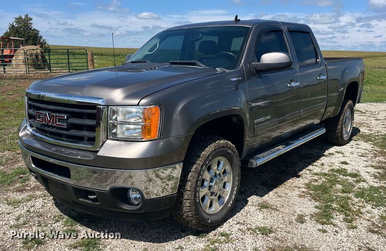 image for item EK8934 2012 GMC Sierra 2500HD Crew Cab pickup truck