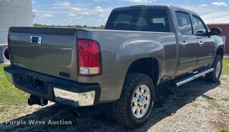 image for item EK8934 2012 GMC Sierra 2500HD Crew Cab pickup truck
