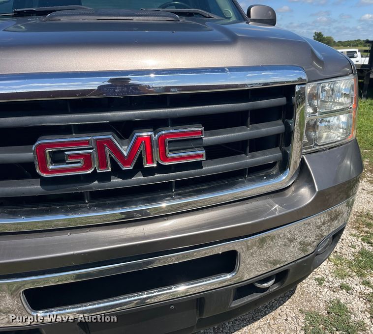 image for item EK8934 2012 GMC Sierra 2500HD Crew Cab pickup truck