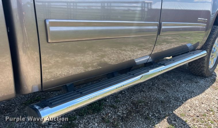 image for item EK8934 2012 GMC Sierra 2500HD Crew Cab pickup truck