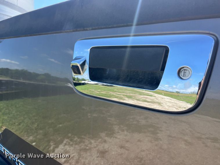 image for item EK8934 2012 GMC Sierra 2500HD Crew Cab pickup truck