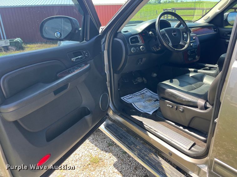 image for item EK8934 2012 GMC Sierra 2500HD Crew Cab pickup truck