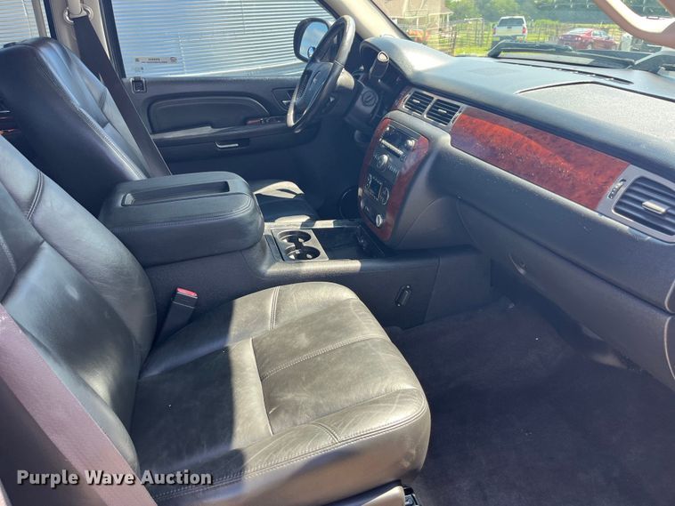 image for item EK8934 2012 GMC Sierra 2500HD Crew Cab pickup truck