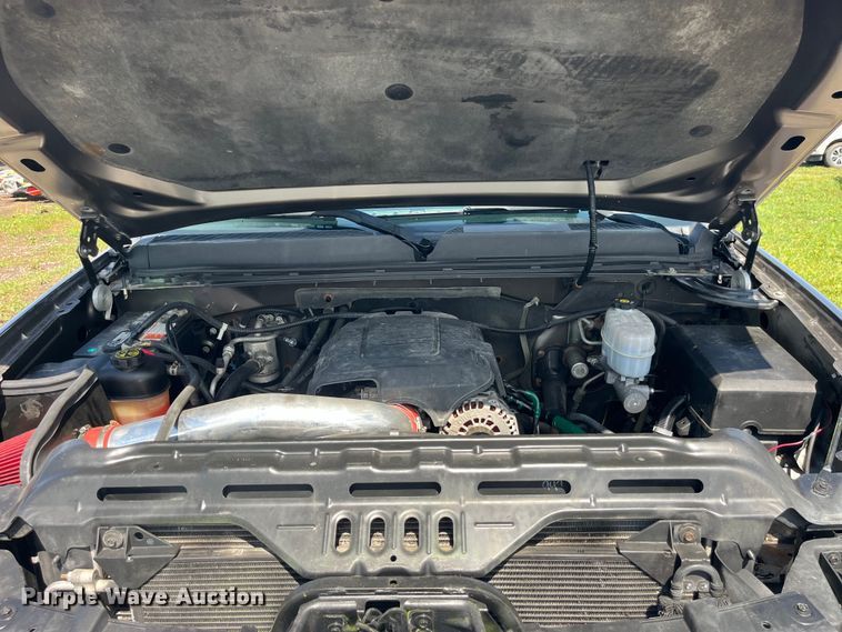 image for item EK8934 2012 GMC Sierra 2500HD Crew Cab pickup truck