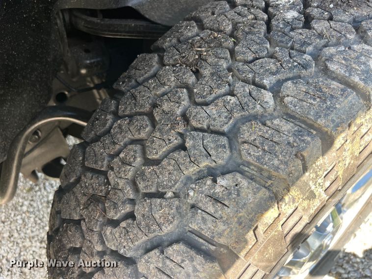 image for item EK8934 2012 GMC Sierra 2500HD Crew Cab pickup truck