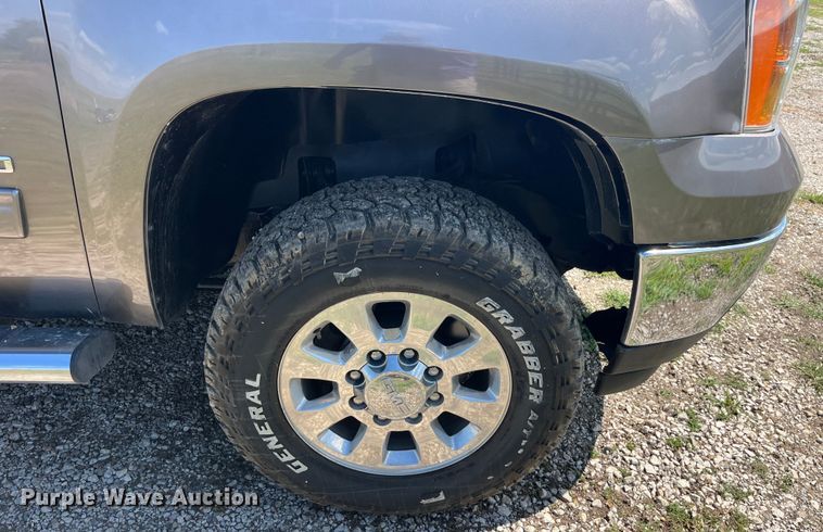 image for item EK8934 2012 GMC Sierra 2500HD Crew Cab pickup truck