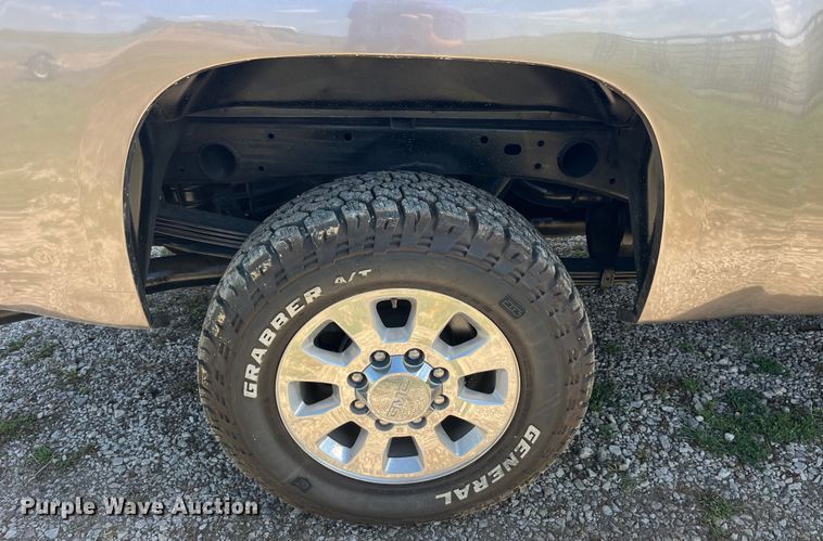 image for item EK8934 2012 GMC Sierra 2500HD Crew Cab pickup truck