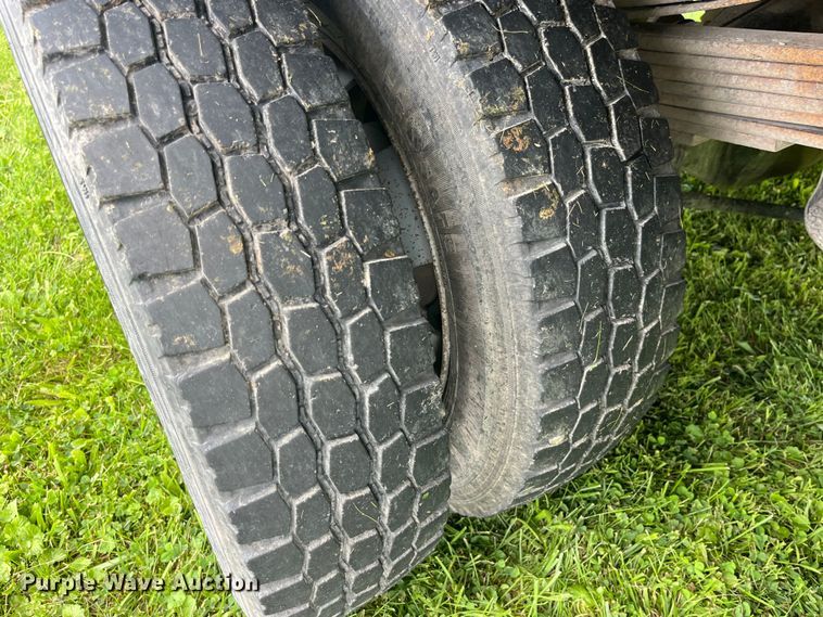 image for item EK8949 2008 Sterling Bullet 5500 flatbed truck