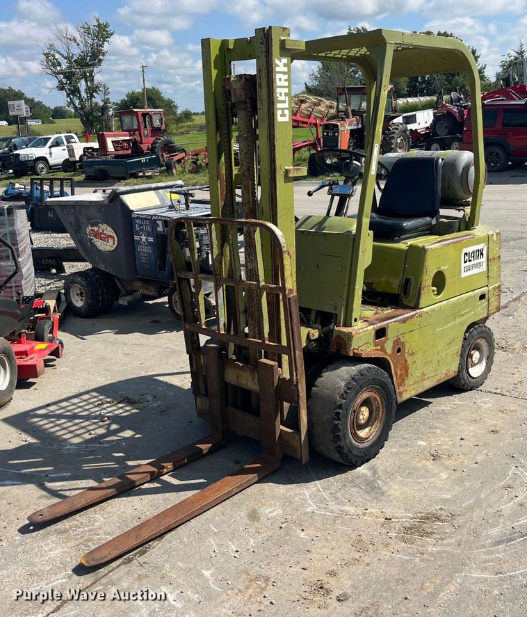 image for item EK8955 Clark C500Y30 forklift