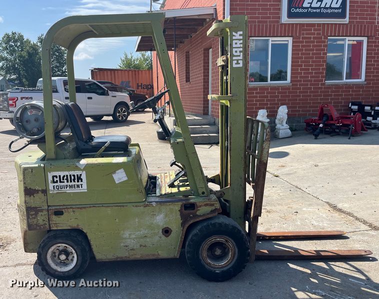 image for item EK8955 Clark C500Y30 forklift