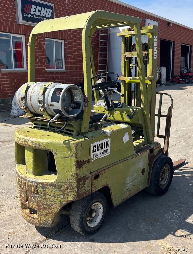 image for item EK8955 Clark C500Y30 forklift