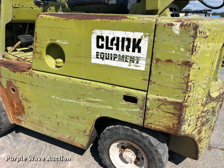 image for item EK8955 Clark C500Y30 forklift