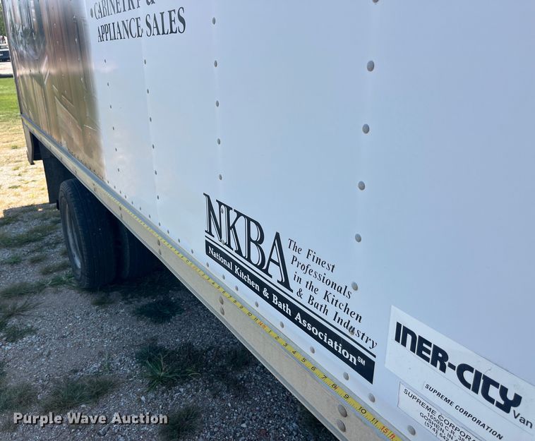 image for item EK8971 2002 Ford E450 Super Duty box truck