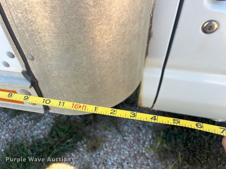 image for item EK8971 2002 Ford E450 Super Duty box truck