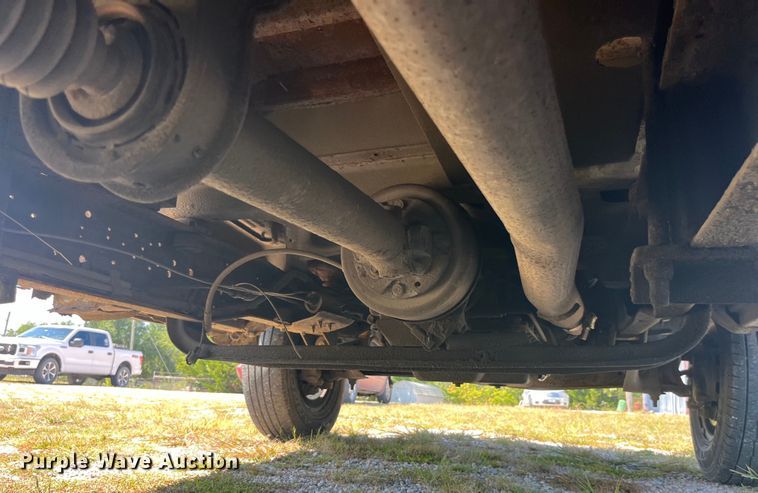 image for item EK8971 2002 Ford E450 Super Duty box truck