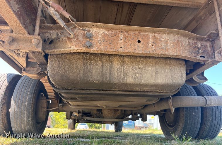 image for item EK8971 2002 Ford E450 Super Duty box truck