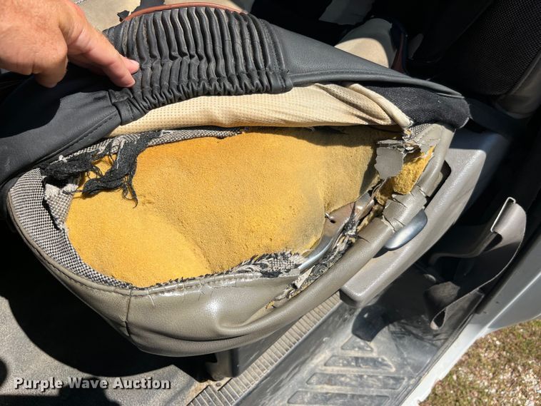 image for item EK8971 2002 Ford E450 Super Duty box truck