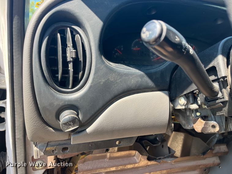 image for item EK8971 2002 Ford E450 Super Duty box truck