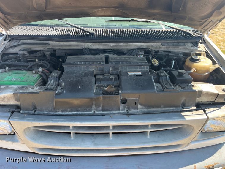 image for item EK8971 2002 Ford E450 Super Duty box truck