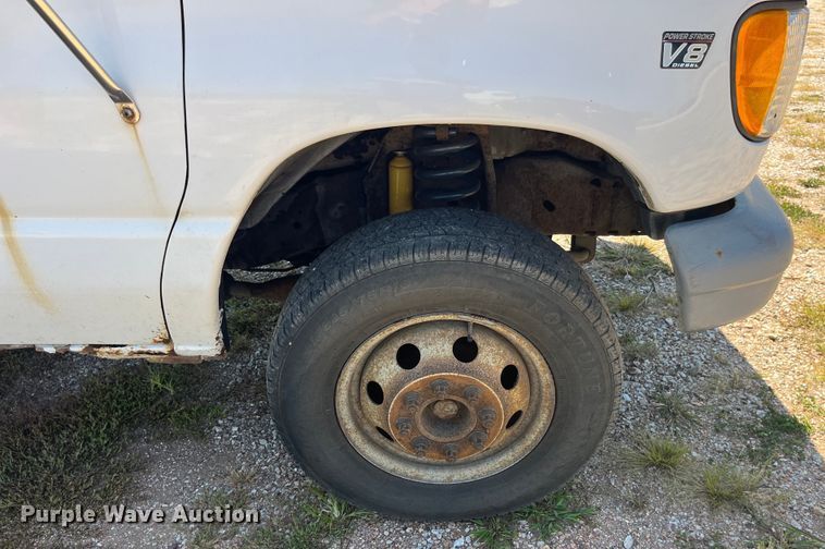 image for item EK8971 2002 Ford E450 Super Duty box truck