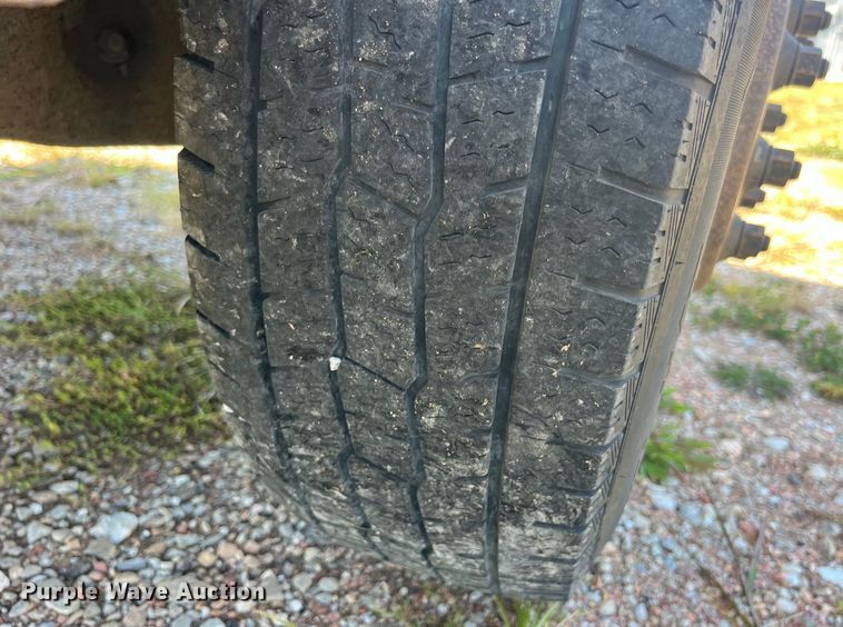 image for item EK8971 2002 Ford E450 Super Duty box truck