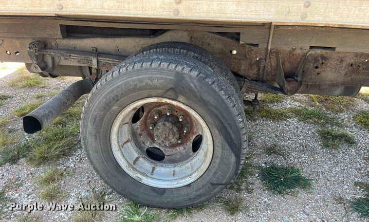 image for item EK8971 2002 Ford E450 Super Duty box truck