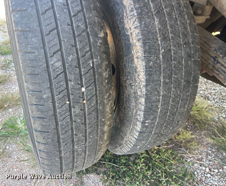 image for item EK8971 2002 Ford E450 Super Duty box truck