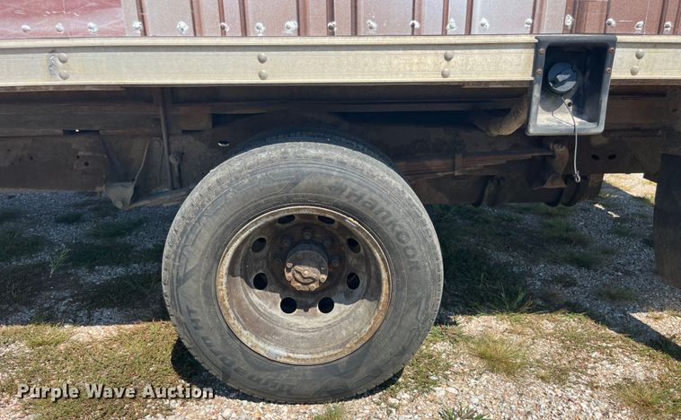 image for item EK8971 2002 Ford E450 Super Duty box truck