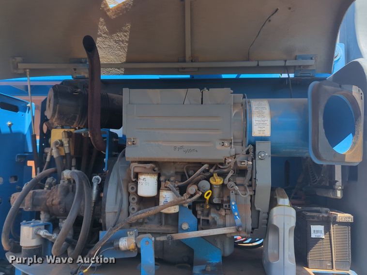 image for item EQ2006 2006 Genie Z60/34 boom lift