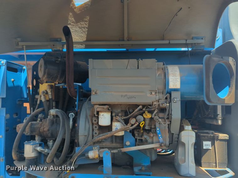 image for item EQ2006 2006 Genie Z60/34 boom lift