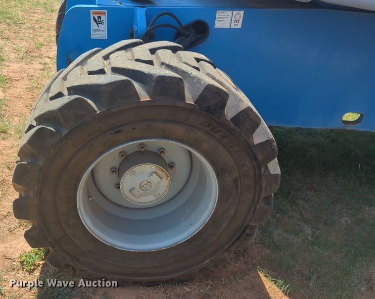 image for item EQ2006 2006 Genie Z60/34 boom lift