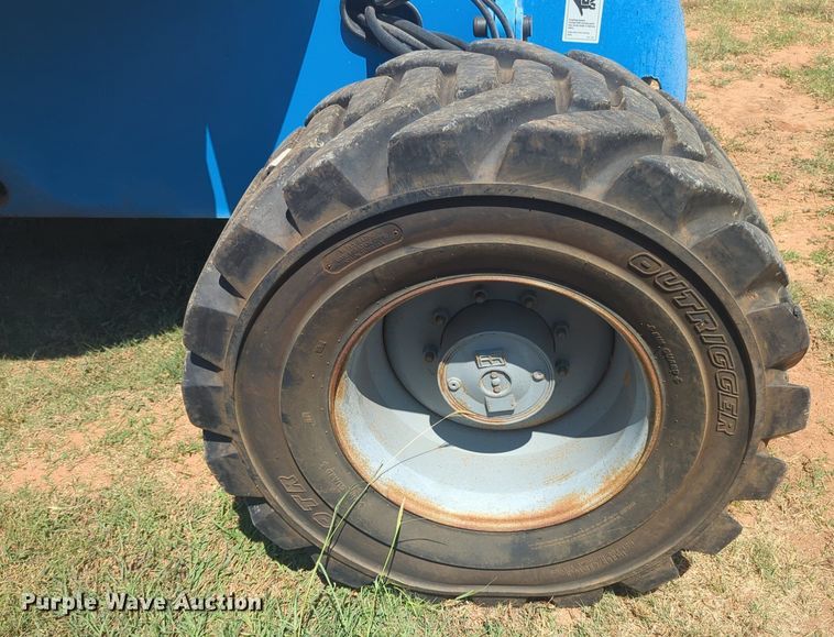 image for item EQ2006 2006 Genie Z60/34 boom lift