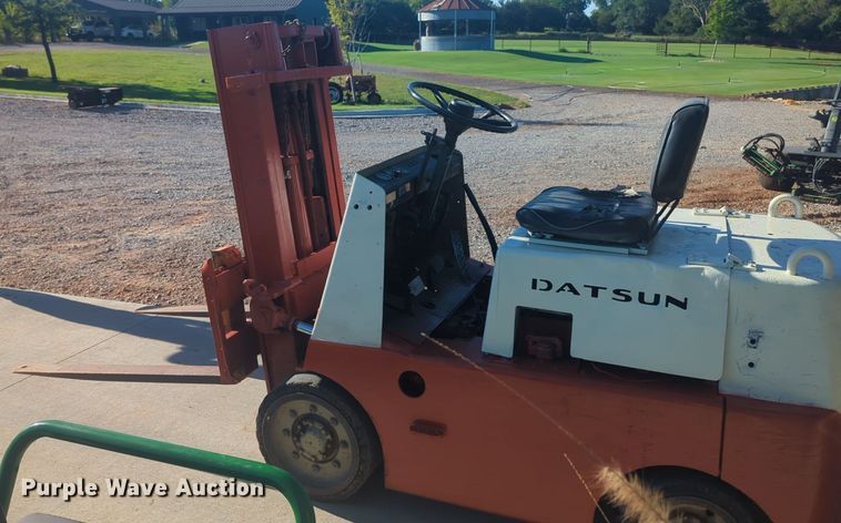 image for item EQ2009 Datsun forklift