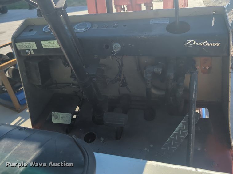 image for item EQ2009 Datsun forklift
