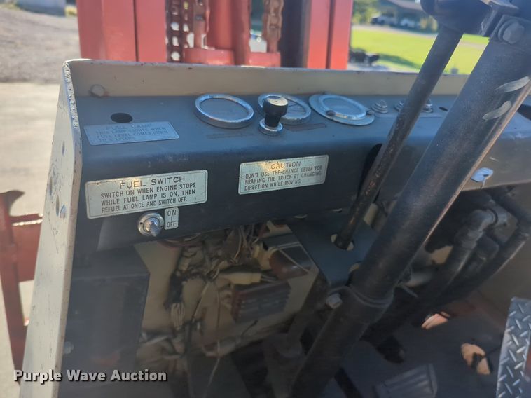 image for item EQ2009 Datsun forklift