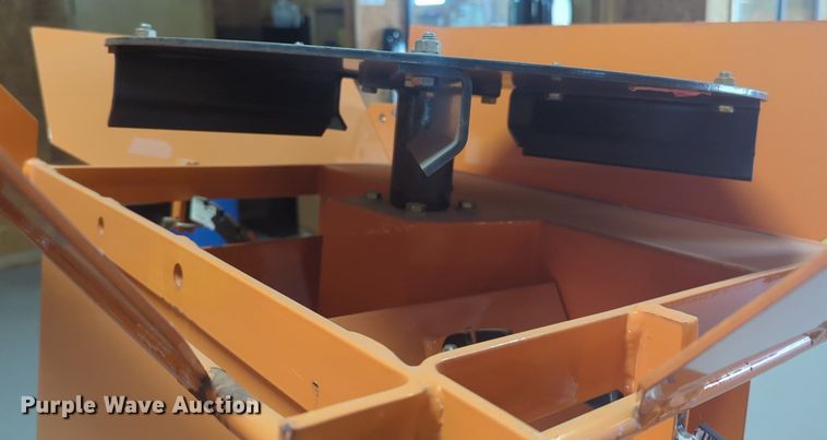 image for item EQ2024 Monroe salt spreader