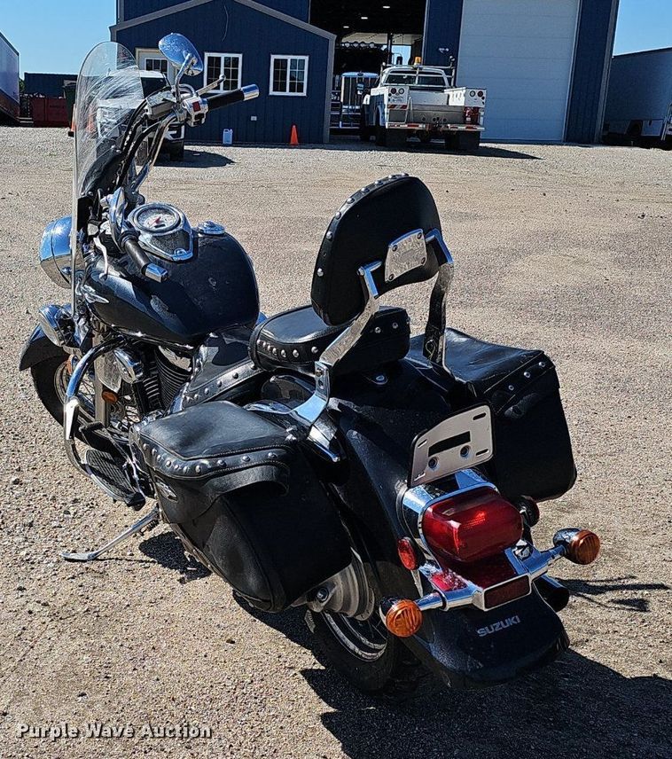 image for item IO9985 2006 Suzuki  C50T Boulevard  motorcycle