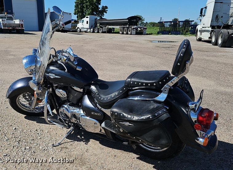 image for item IO9985 2006 Suzuki  C50T Boulevard  motorcycle